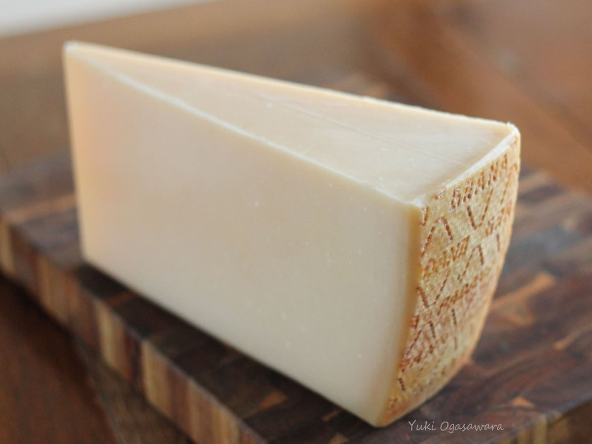 イタリアで生産量1位の王道チーズ グラナパダーノ チーズ All About