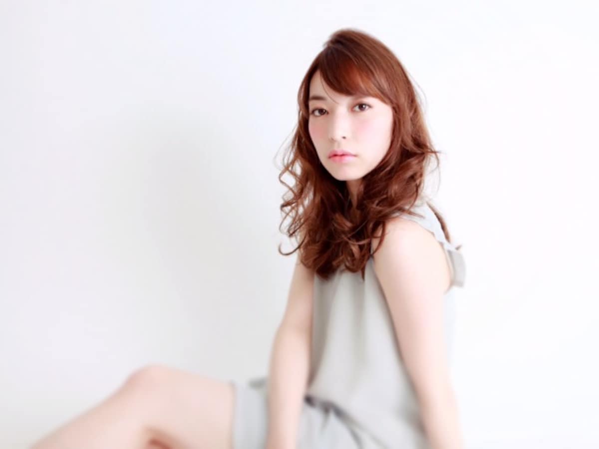 大人カジュアルな雰囲気のデジパーロングヘアスタイル ヘアスタイル 髪型 All About