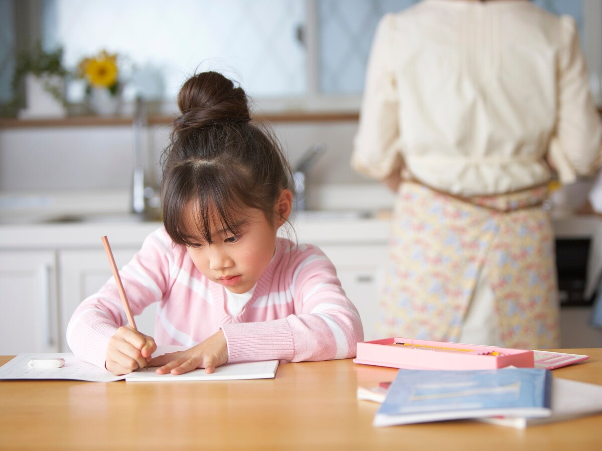 子供のやる気をアップする 時系列式 のほめ方とは 子育て All About 子供のやる気をアップする 時系列式 のほめ方とは 子育て All About