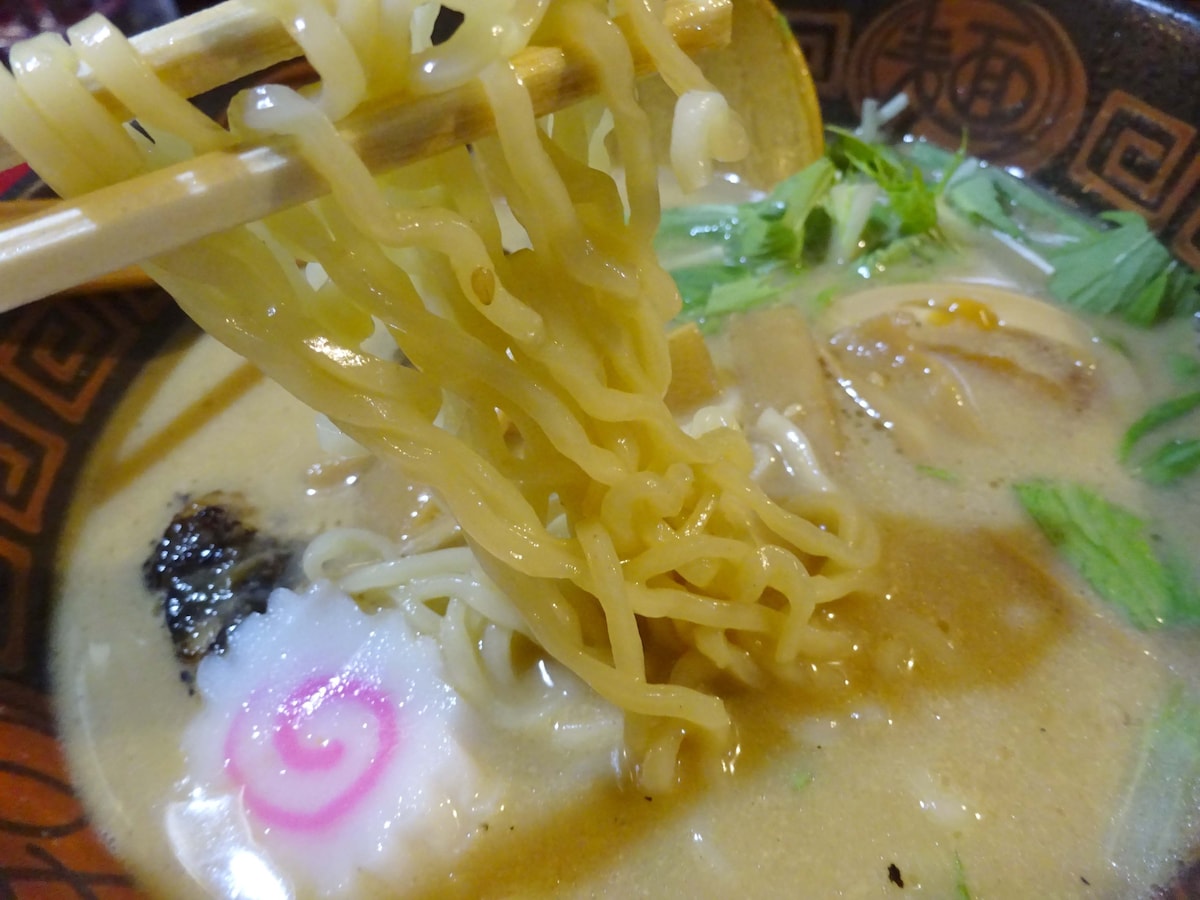 クセになるコクと味 うなぎラーメン 亀戸 八べえ うなぎ All About
