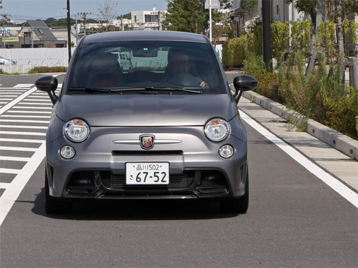 乗れば公道がサーキットに!? アバルト695ビポスト [FIAT（フィアット