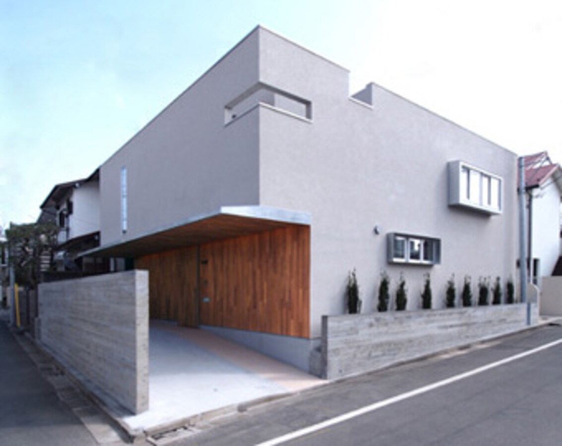三角の吹抜けのあるチークの家[奥沢の家] [建築家・設計事務所] All About