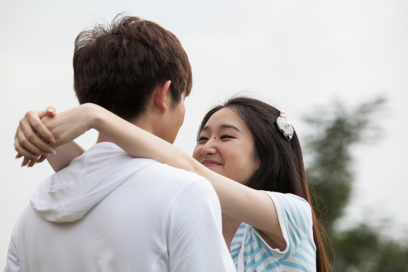 初対面で好かれるには 相手の持ち物を褒めましょう 吉井奈々の恋愛コラム All About 初対面で好かれるには 相手の持ち物を褒めましょう 吉井奈々の恋愛コラム All About