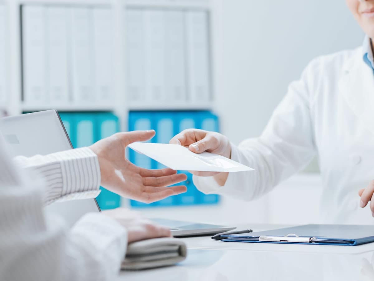 病院の紹介状は見てはいけない？開封したら無効になるのか [医療情報・ニュース] All About