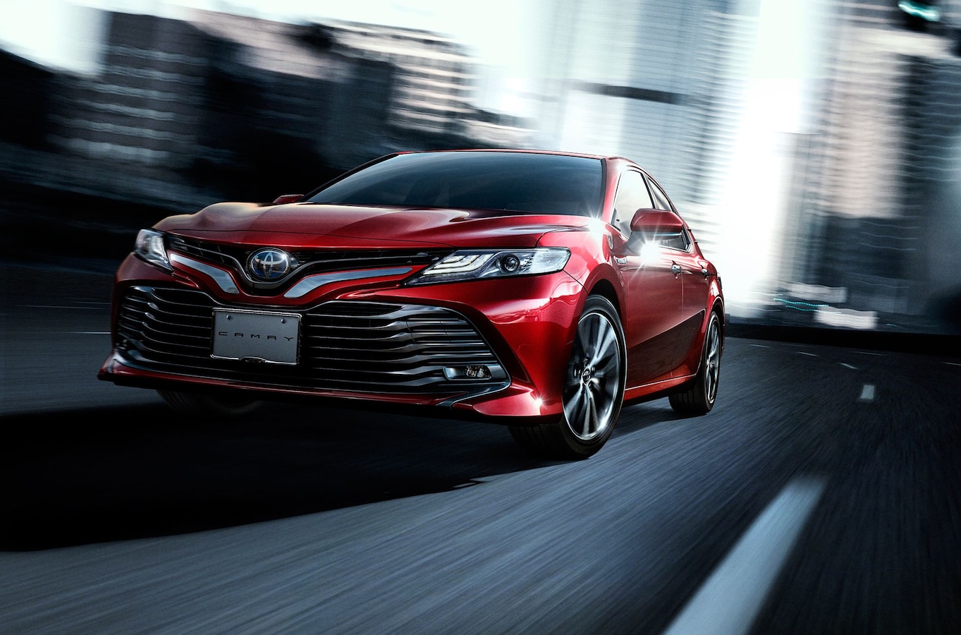 トヨタ新型ヴェルファイアと新型CAMRY