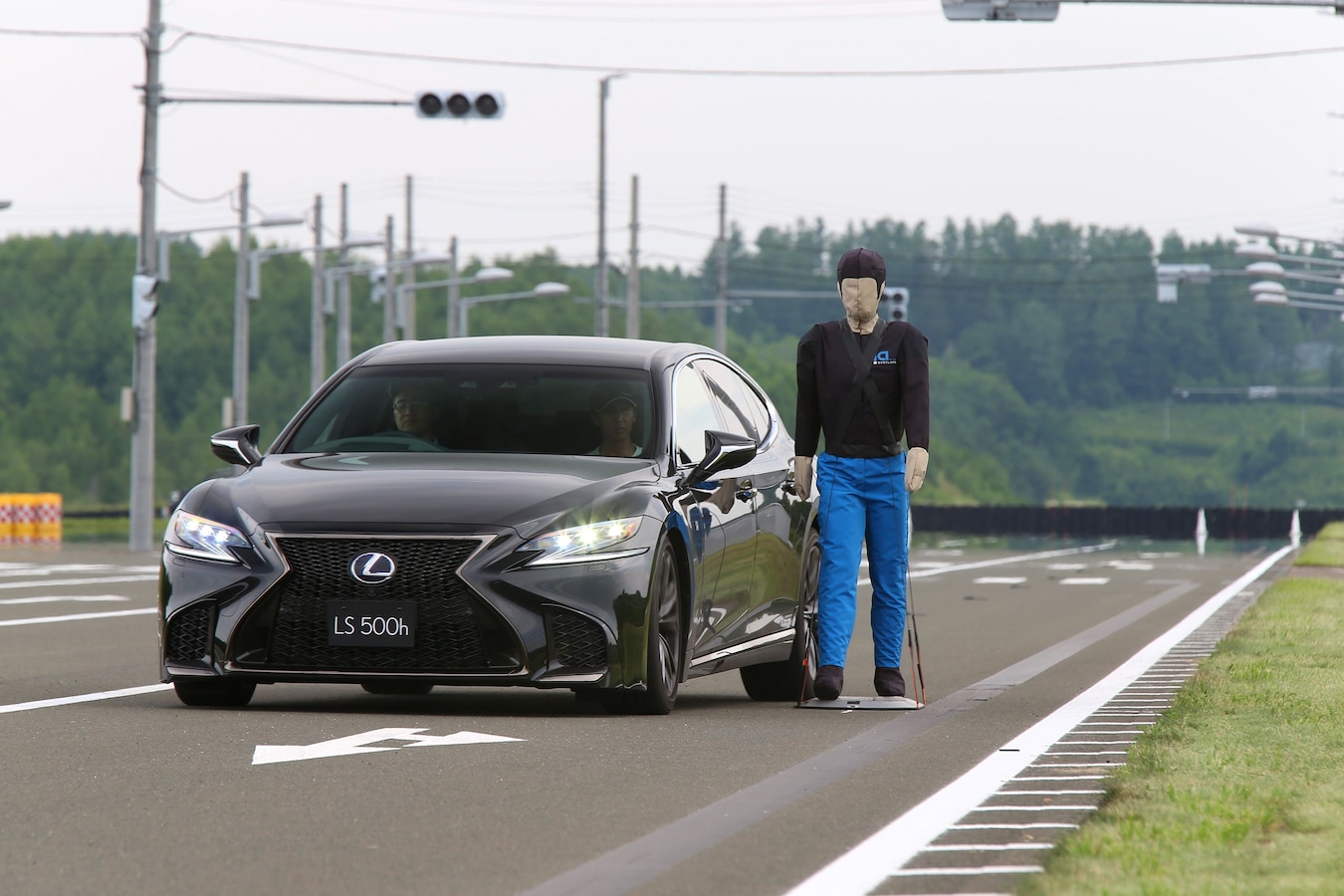 新型レクサスlsの安全技術は世界トップクラスの性能に Lexus レクサス All About