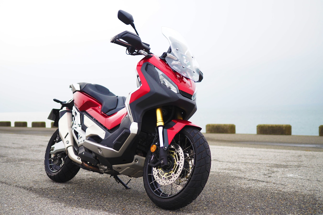 X-ADV試乗インプレッション ガンダム世代に響く外見!? [HONDA（ホンダ バイク）] All About