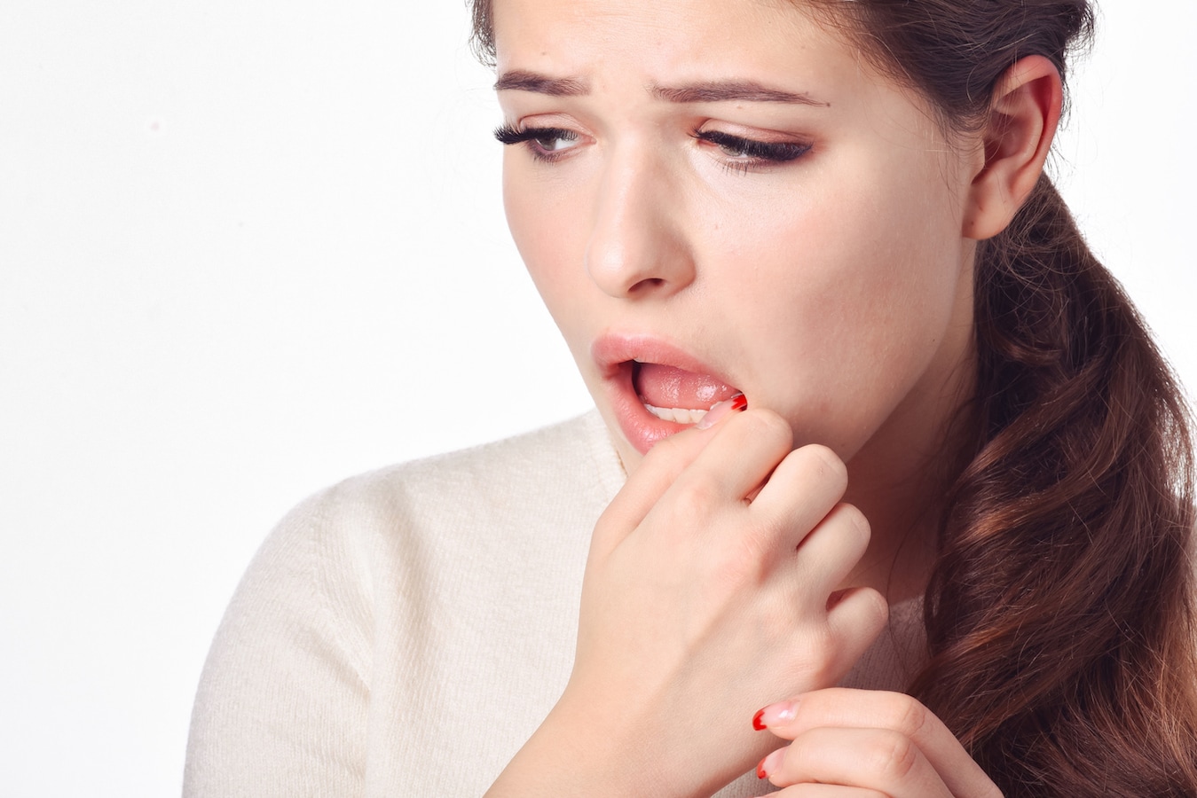 頬の内側や舌を噛む原因と治療 対策 歯 口の病気 All About