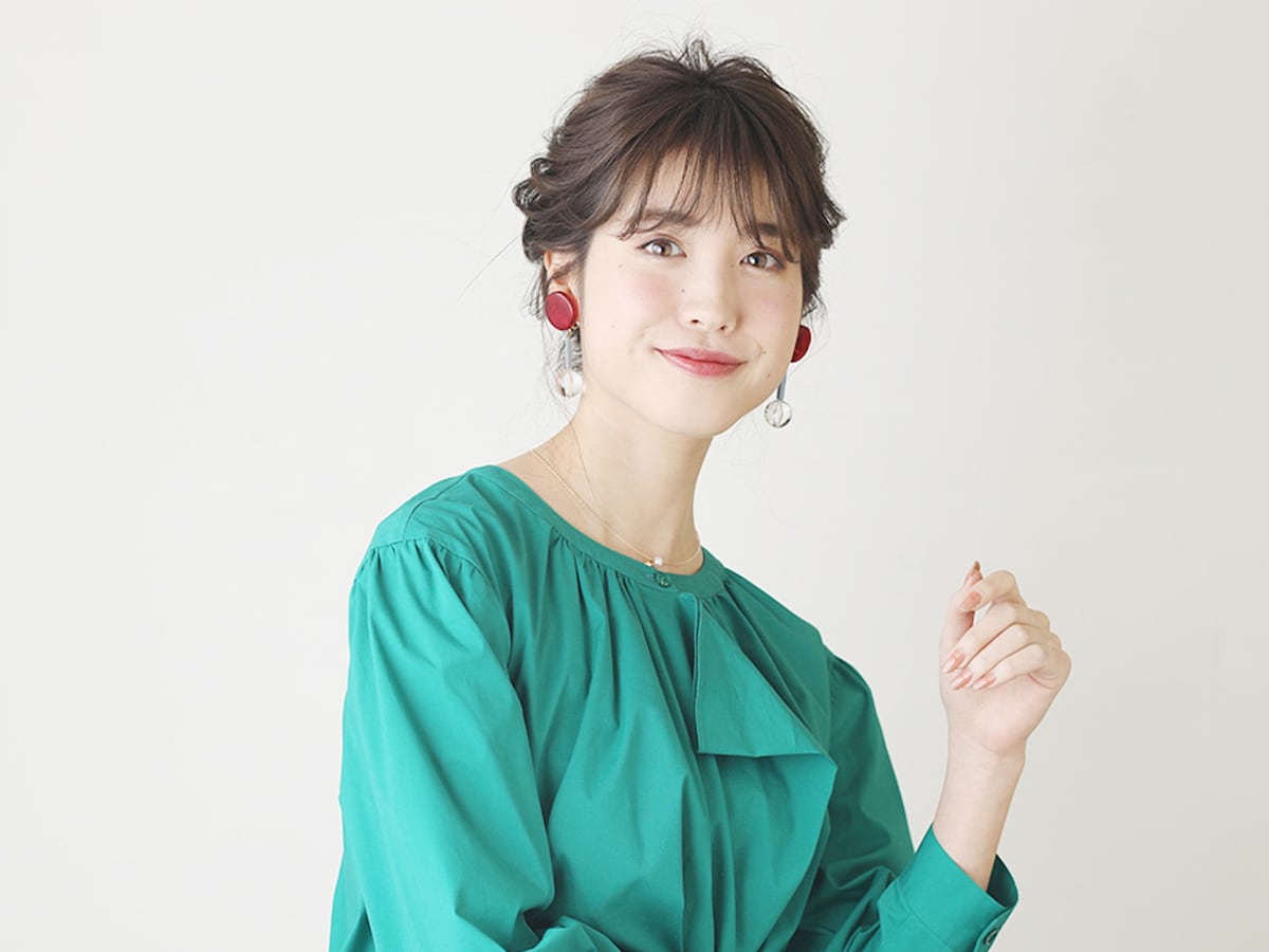 ミディアムでもok ひし形シルエットのお団子アレンジ 結婚式 パーティーヘアアレンジ All About