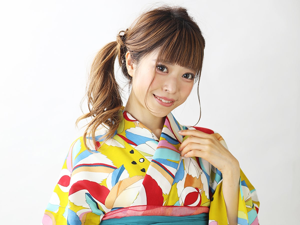 ロング浴衣 サイドポニーテールで作る簡単アップヘアアレンジ 浴衣ヘアアレンジ All About ロング浴衣 サイドポニーテールで作る簡単アップヘアアレンジ 浴衣ヘアアレンジ All About