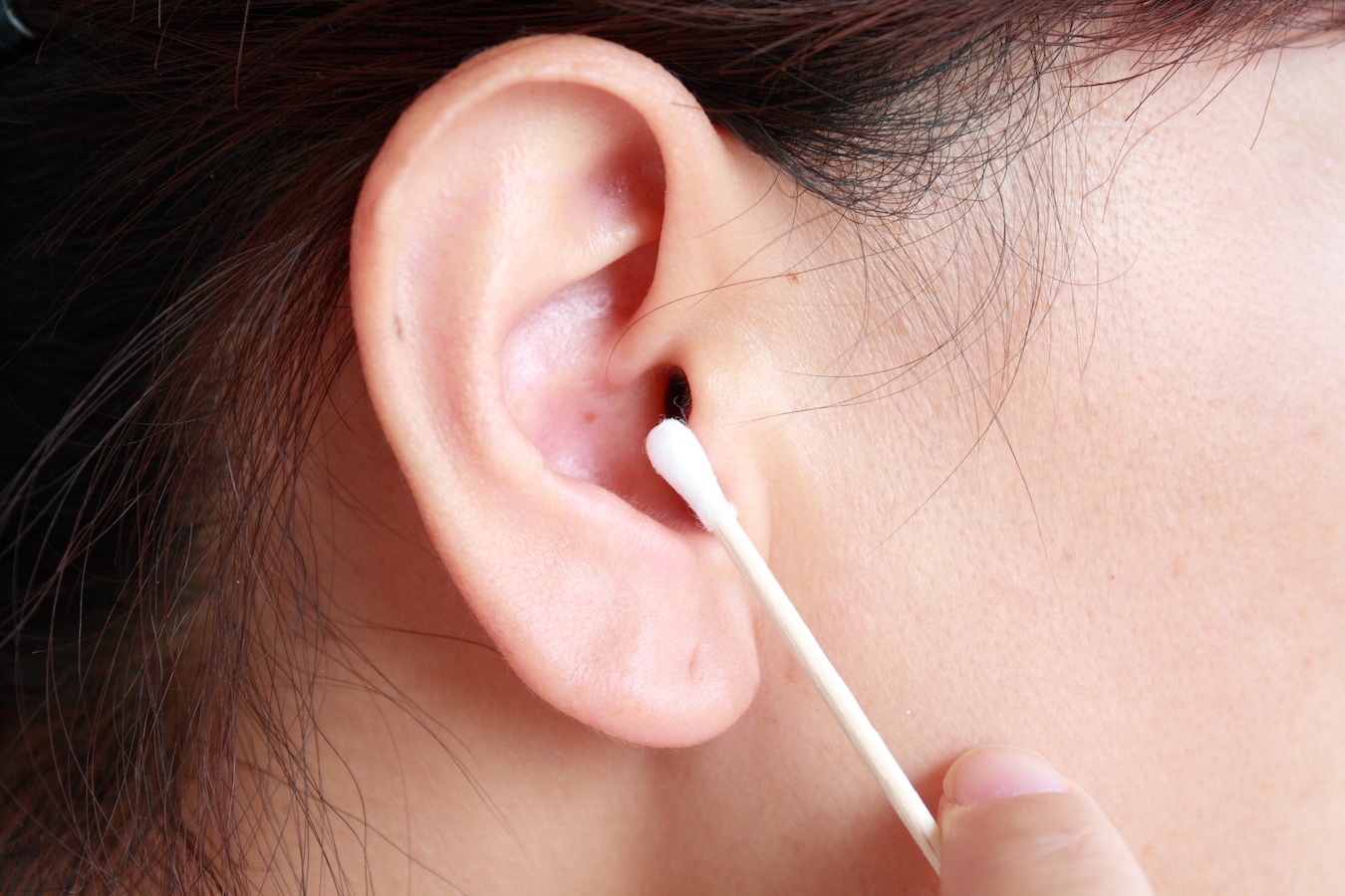 耳垢を取らないとどうなる 正しい耳掃除の方法 耳 鼻 喉の病気 All About
