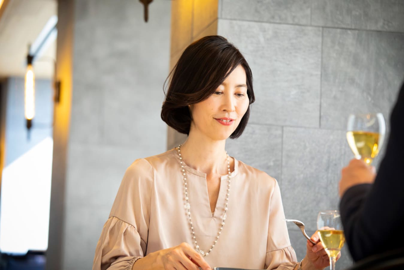 結婚と恋愛は別物 50代 人生最後の恋なら思い残すことなく 亀山早苗の恋愛コラム All About