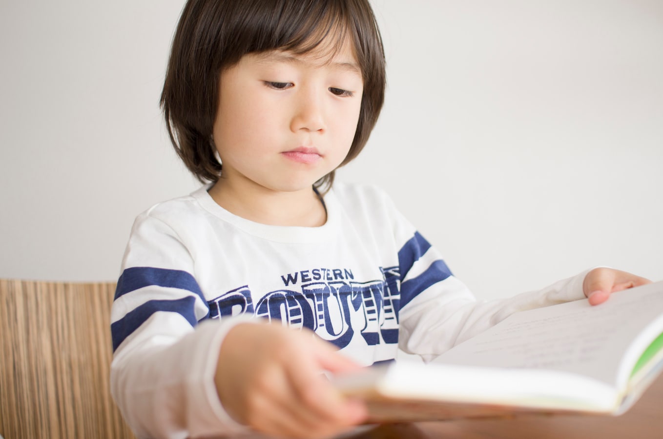 読書感想文の文末は です ます だ である どちらを使うべき 工作 自由研究 All About 読書感想文の文末は です ます だ である どちらを使うべき 工作 自由研究 All About