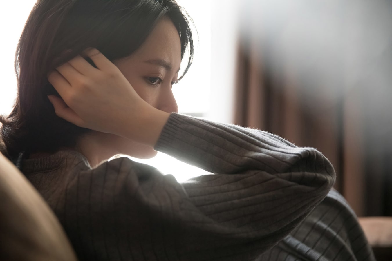 怪しい言動は確かにあった 既婚がバレて逃げた彼に騙され続けた理由 亀山早苗の恋愛コラム All About