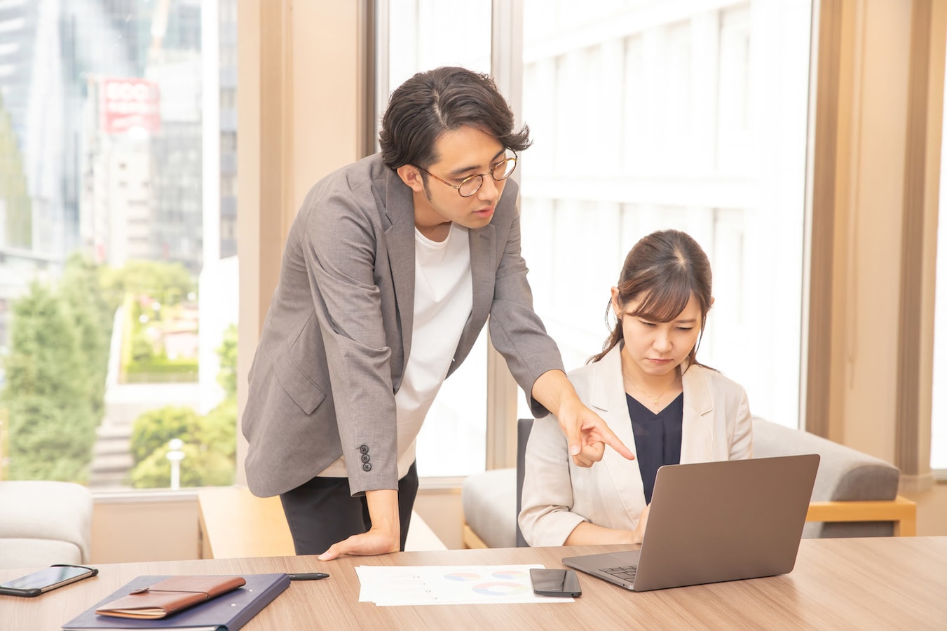 正論で人を追い詰める ロジハラ おじさん おばさんが嫌われる理由 人間関係 all about