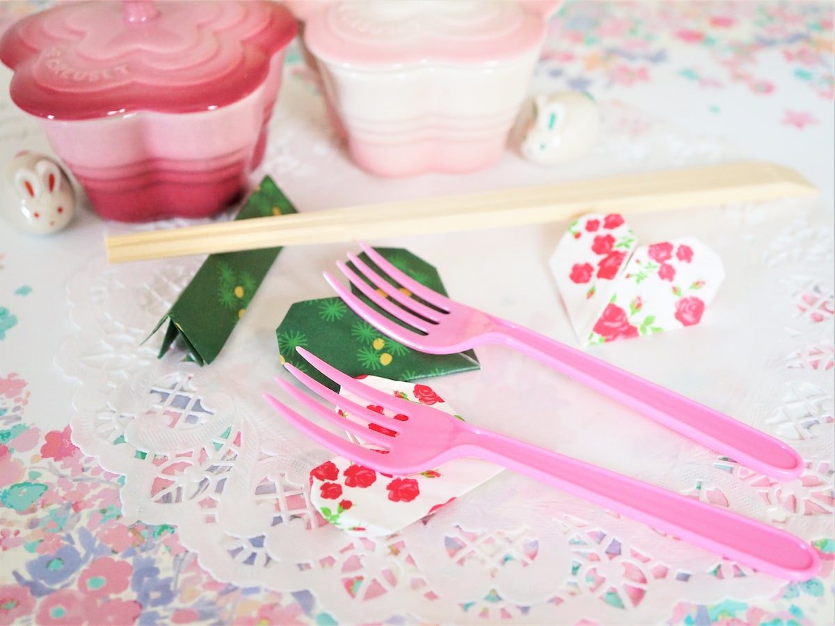 割り箸袋で手作り ハートの箸置き の簡単な折り方 工作 自由研究 All About