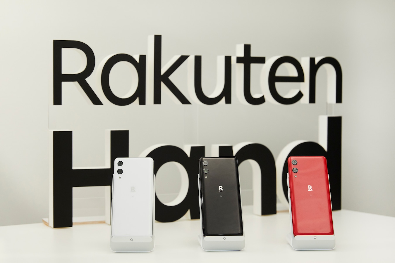 実質1円で人気の楽天モバイル「Rakuten Hand」はどんな人におすすめ 