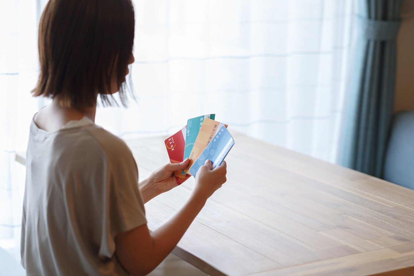 通帳に驚くほどの大金が 友人の死に思う 人生 金がすべてなのか 亀山早苗の恋愛コラム All About