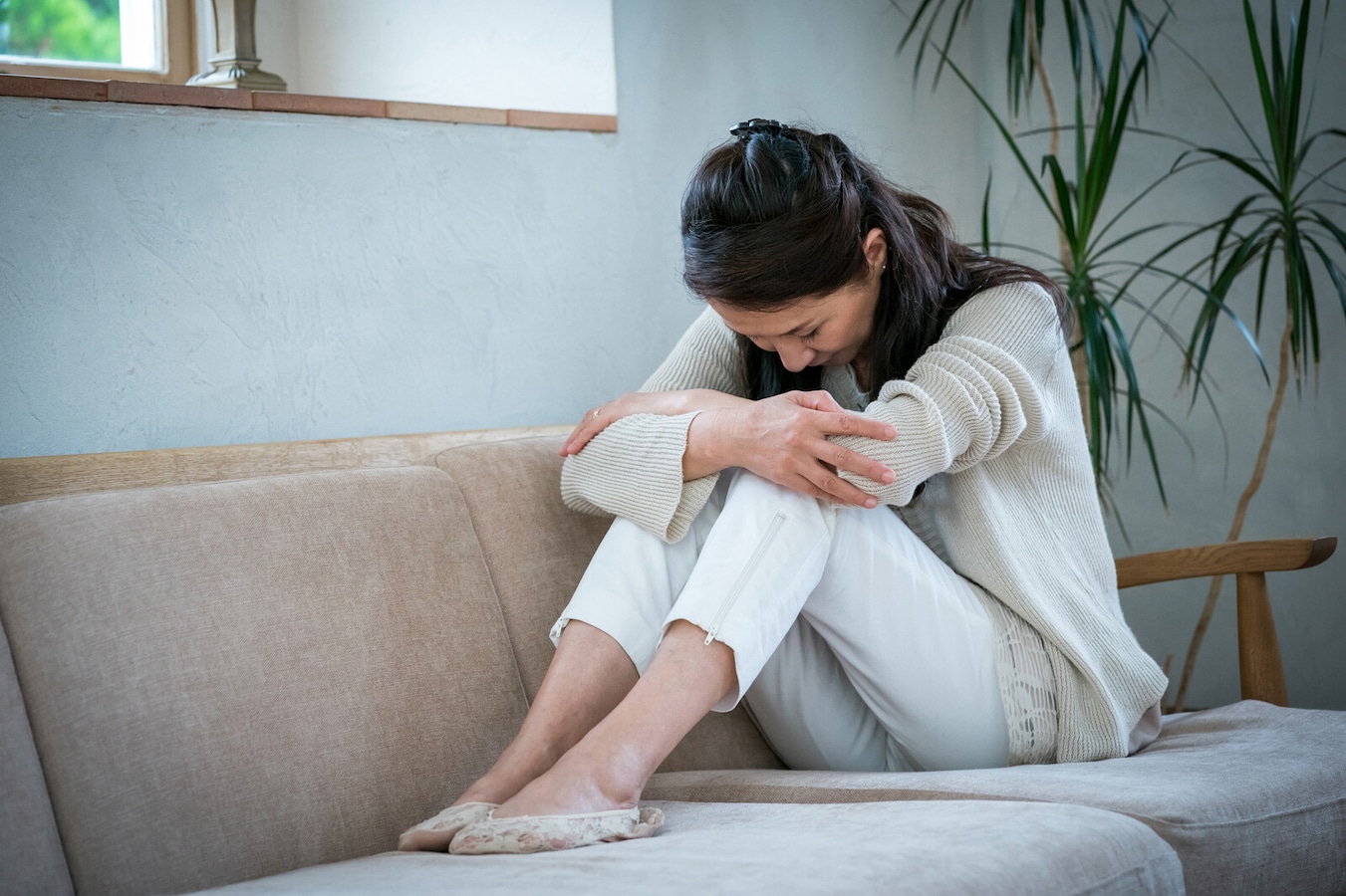 時々 子どもが怯えるような表情で私を見るんです コロナ禍で潰れてしまいそうな女性たち 亀山早苗の恋愛コラム All About