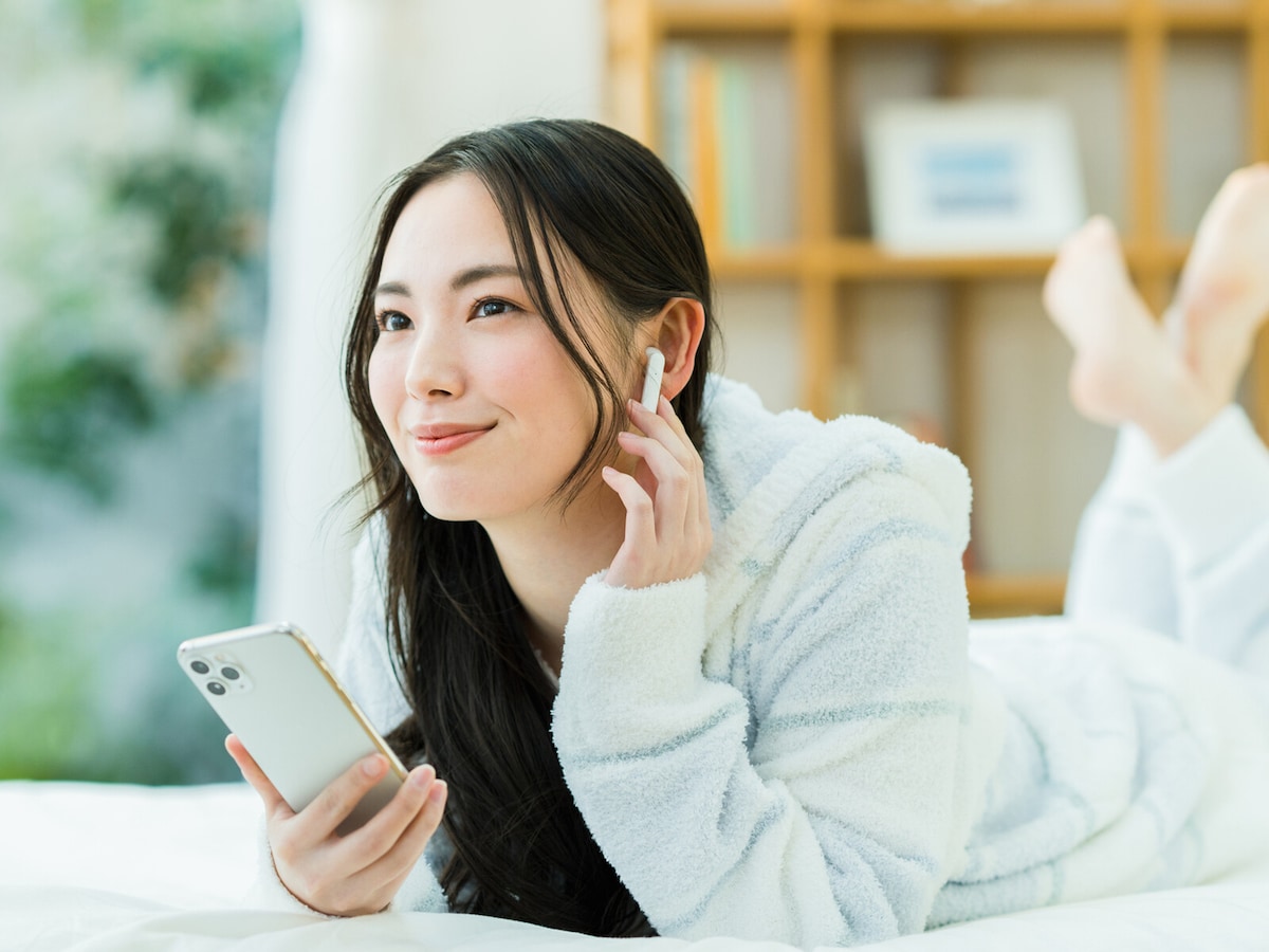 AmazonBasics Earbuds with Microphone