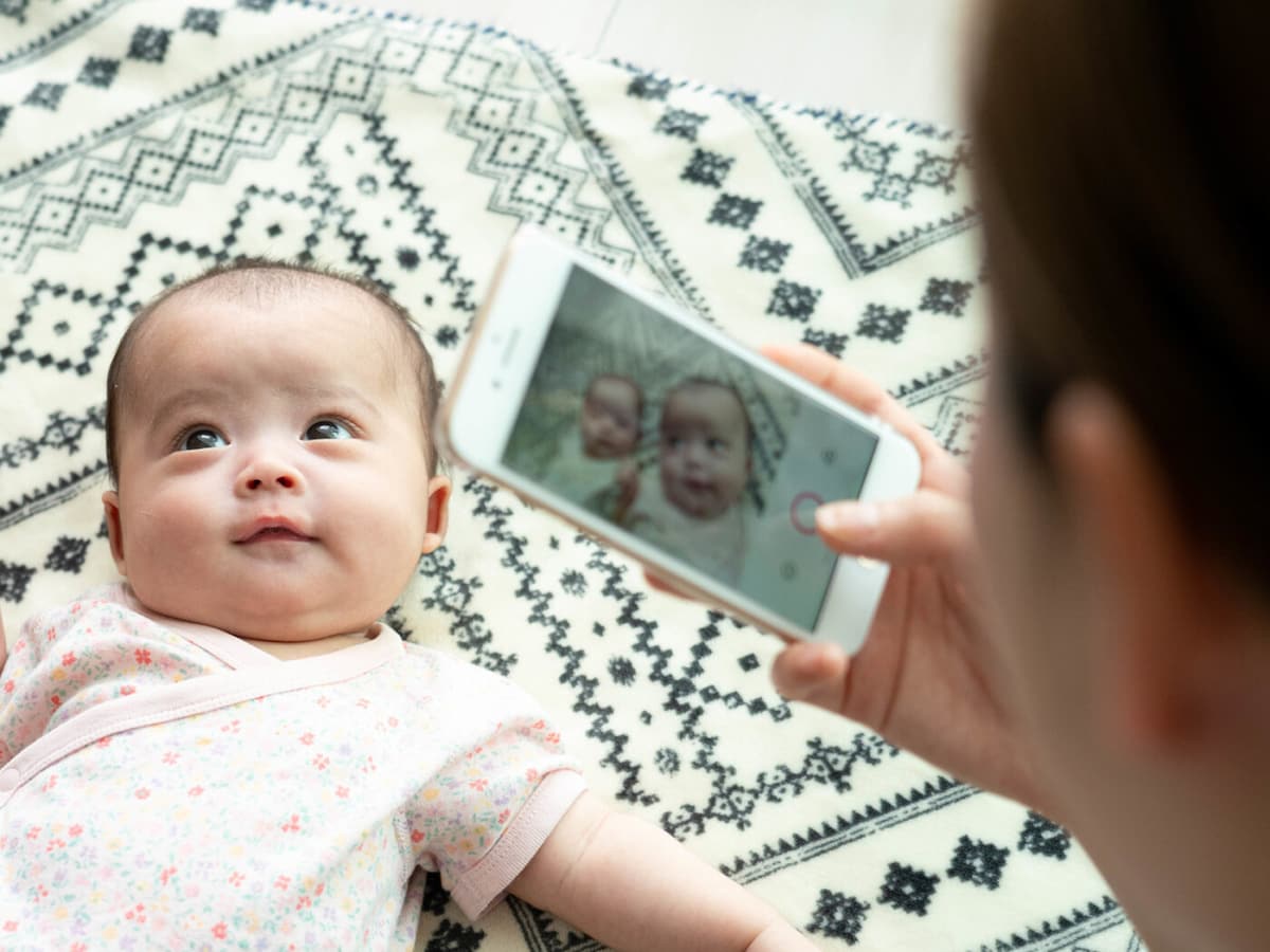 子どものヌード 赤ちゃんの裸」は児童ポルノ？ 子どもの写真をSNSにアップする前に確認しておきたいこと [インターネットサービス] All About