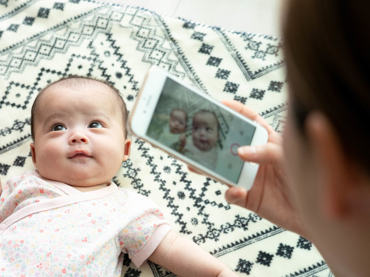 赤ちゃんの裸 は児童ポルノ 子どもの写真をsnsにアップする前に確認しておきたいこと インターネットサービス All About