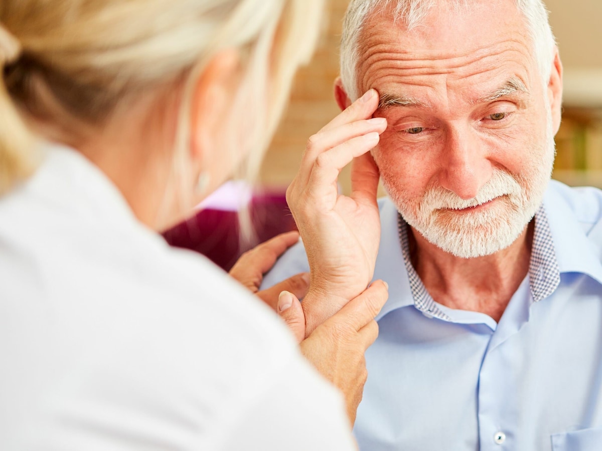 認知症とは「病名ではなく症状」…定義をわかりやすく解説 [認知症] All About