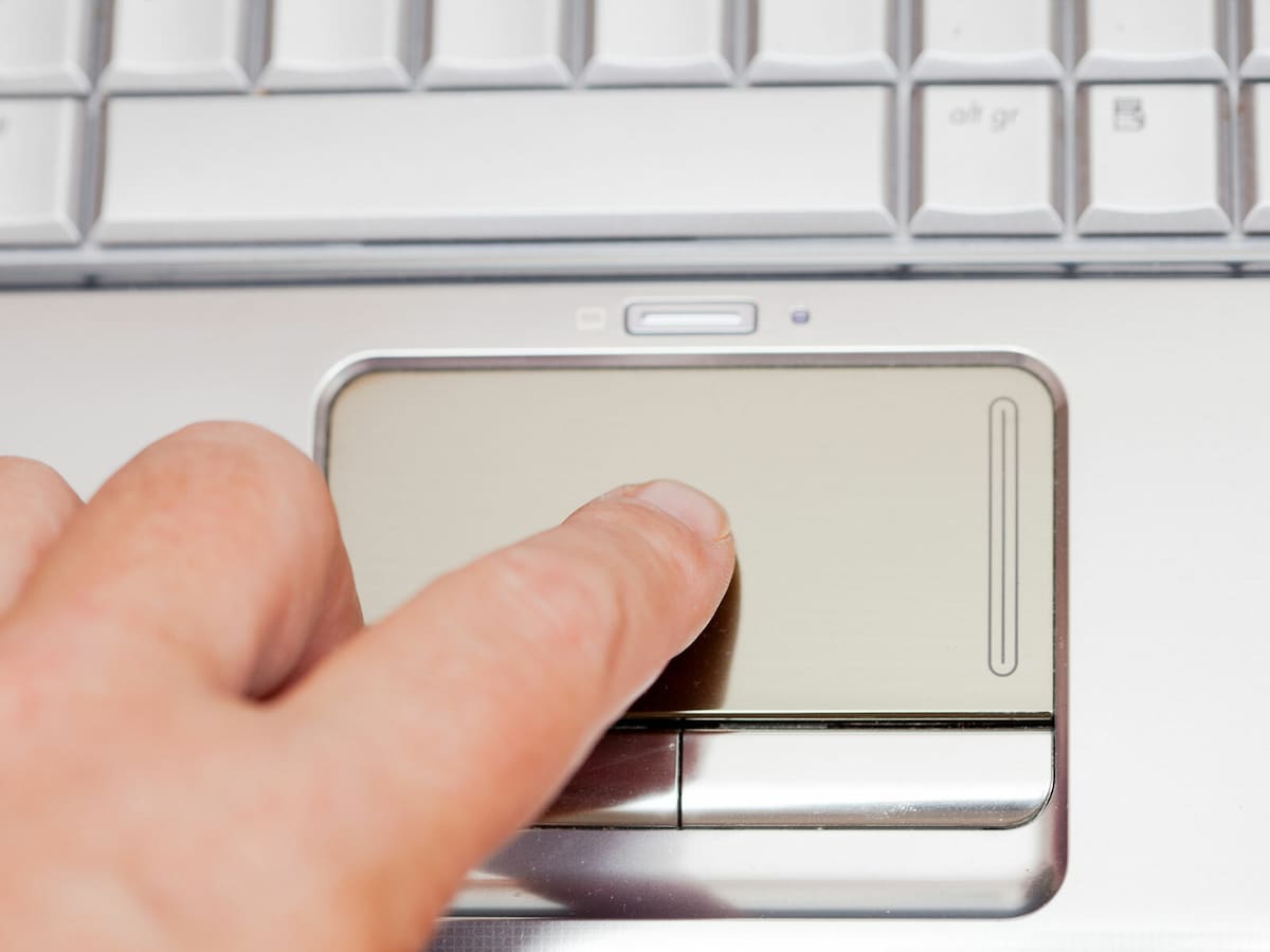 なぜ蛇は後ろに動かないのでしょうか？