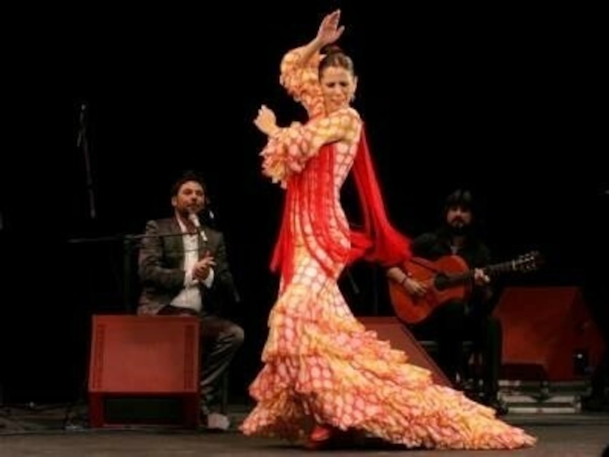 世界のダンス 民族の踊り、その歴史と文化 世界のダンス: 民族の踊り、その歴史と文化 | ジェラルド