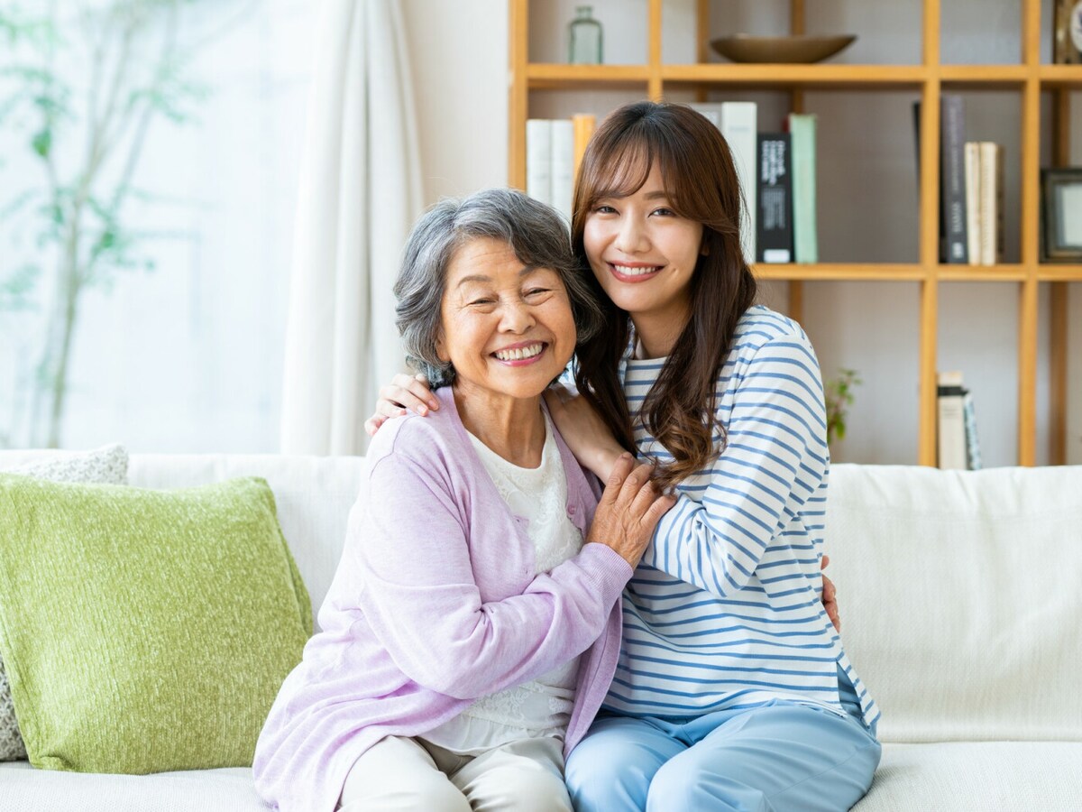 29歳貯金80万円。これからの時間、できるだけ祖母に恩返ししたいと思っ