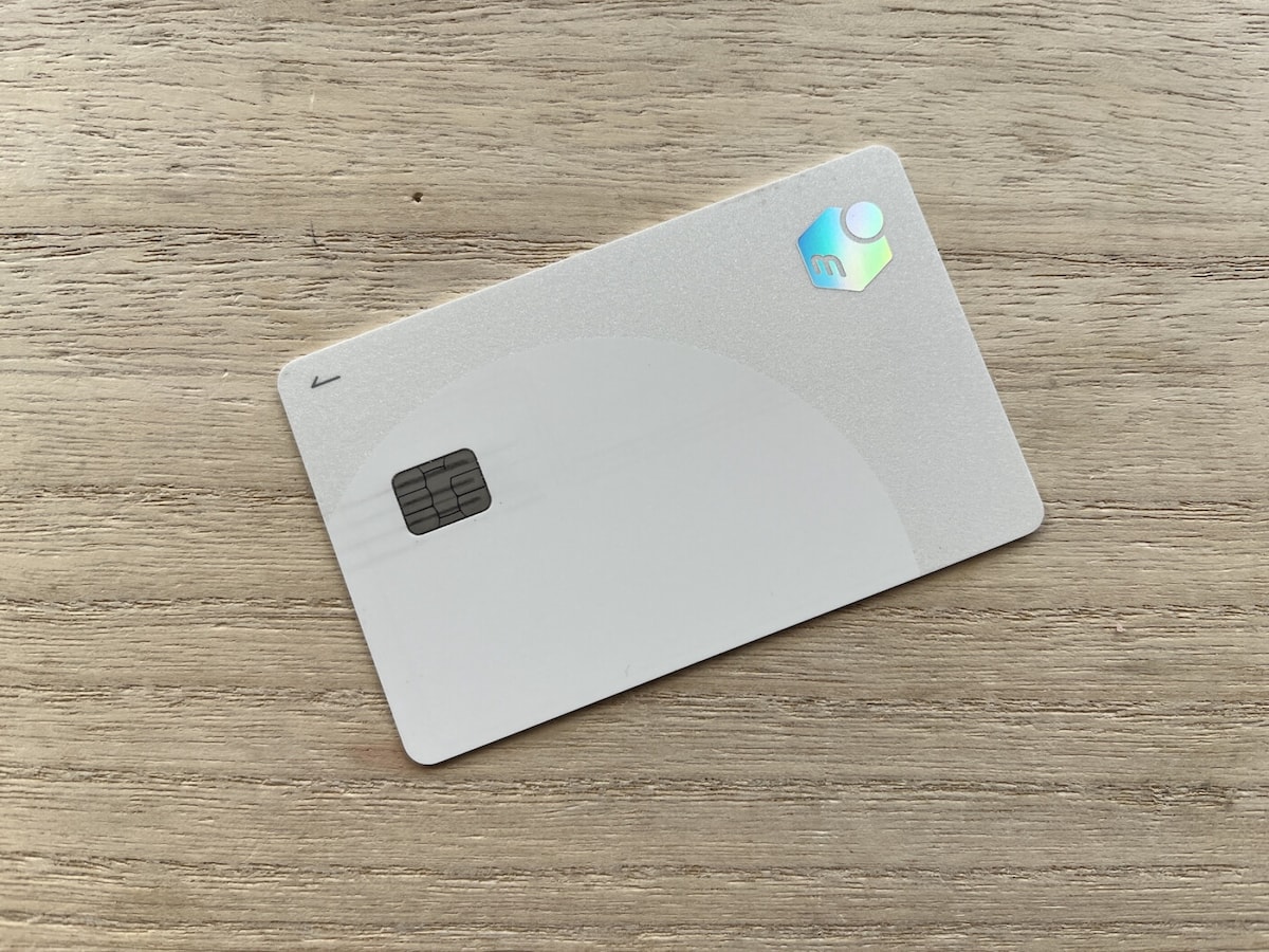 メルカリのクレジットカード「メルカード」は何歳から作れる？ 大学生でも審査に通る？ [メルカリの使い方] All About