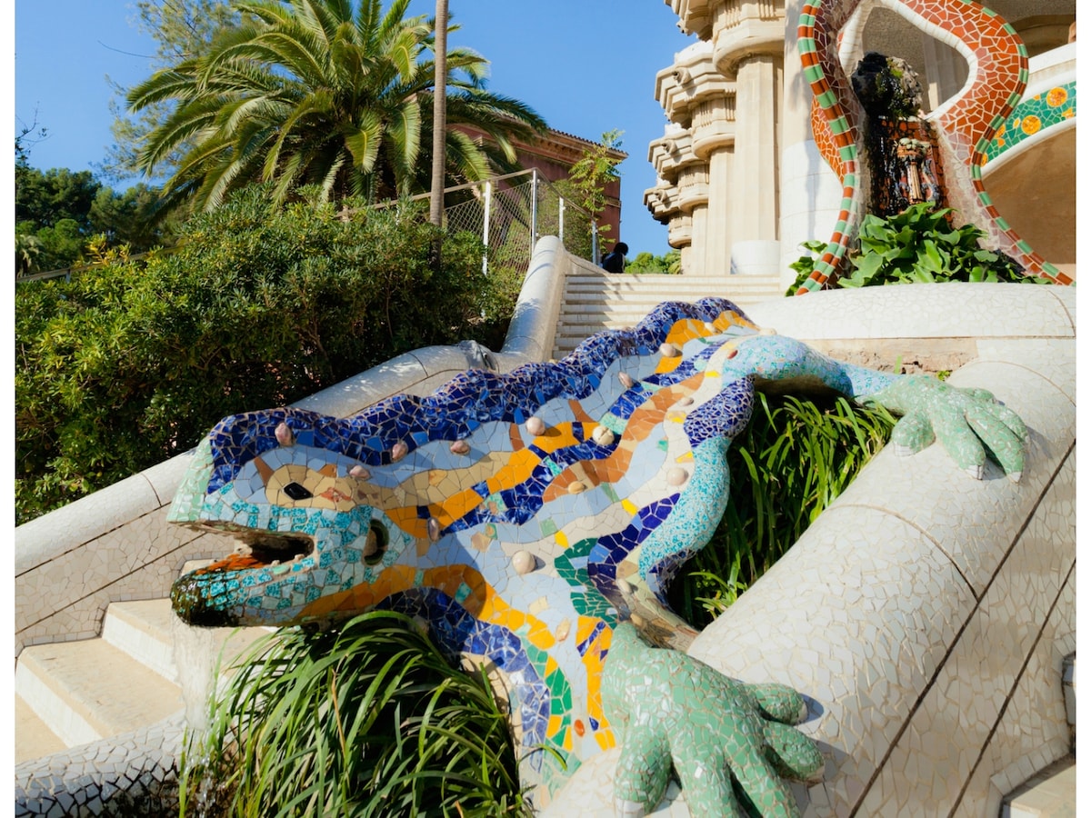 カエル　スペイン　ガウディ　グエル公園 グエル公園の見所や予約法！バルセロナのガウディ建築 [バルセロナ