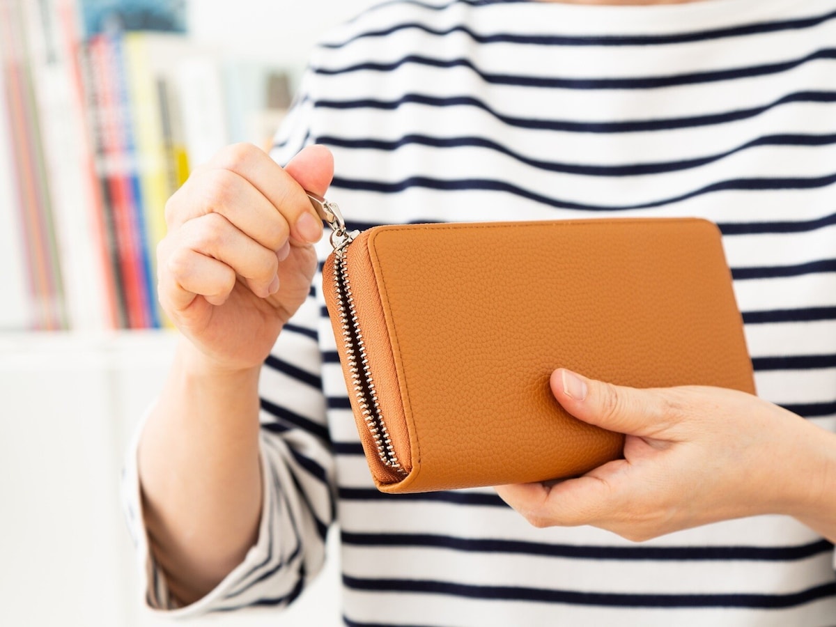 2026年の金運が上がる「財布」の特徴！ ラッキーカラー、買い時、使い始めるベストタイミングを解説 [これでお金持ち！金運アップする方法 ...