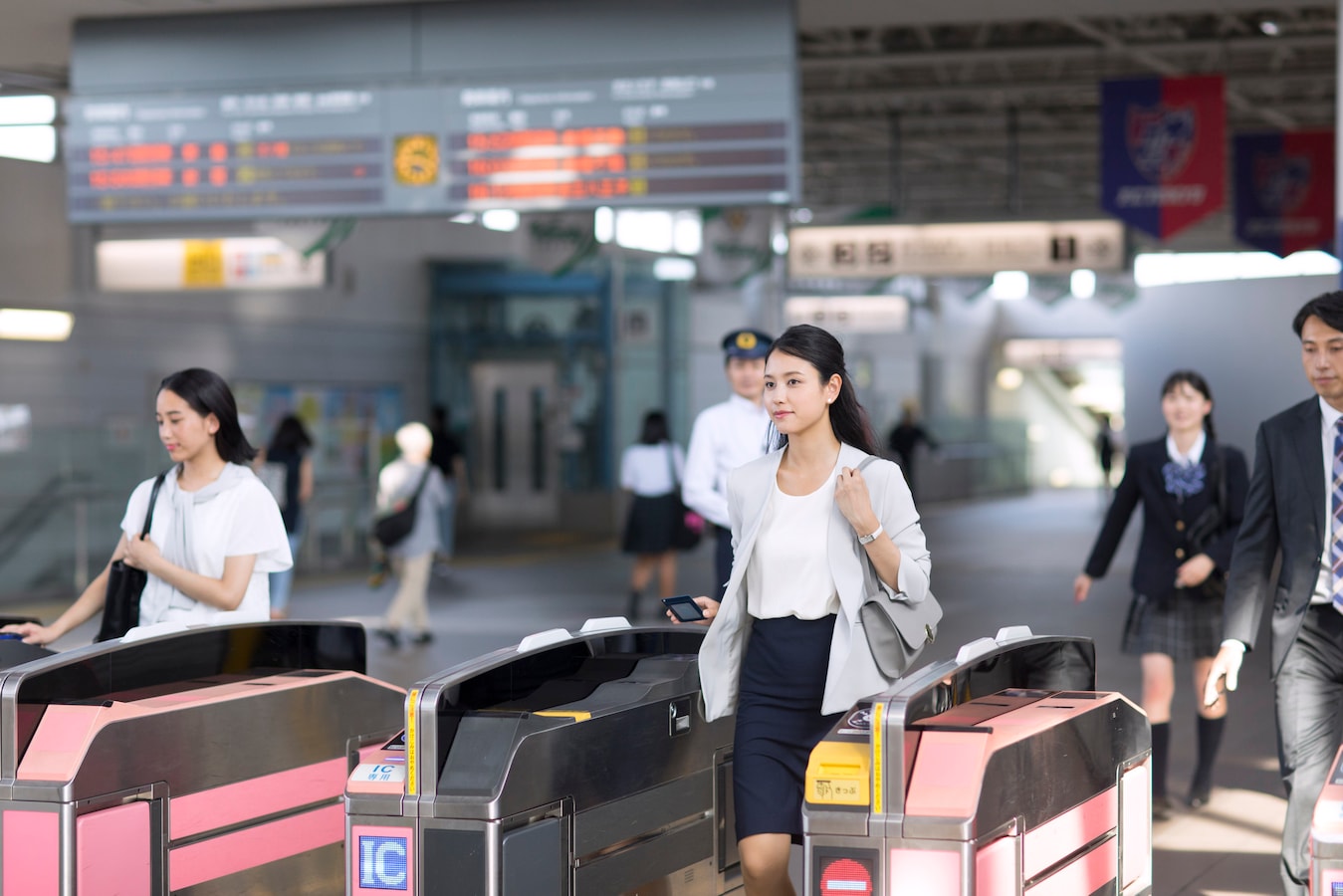 5 8 街で見かけるあの英語 交通機関でもよく見かける英語表記 日常英会話 All About