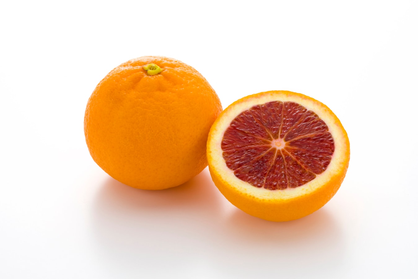 ブラッドオレンジジュースの基本情報 ビタミンcが豊富 イタリアンの基本 All About