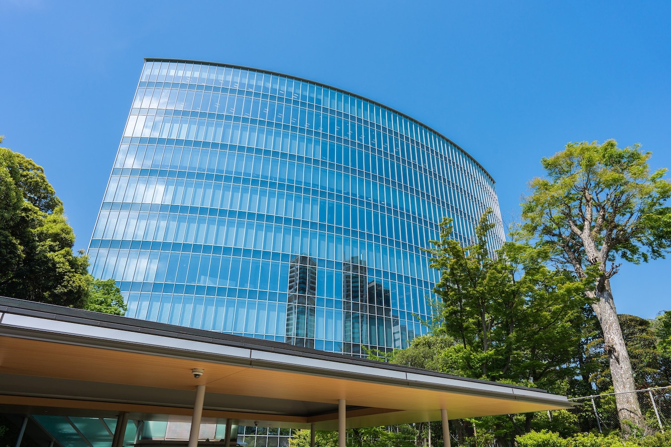 23年卒版「一流ホワイト企業ランキングTOP100」が決定！ AWSやMetaを上回る1位は？ All About ニュース