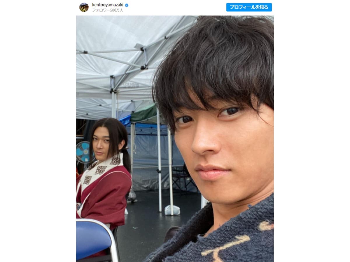 山崎賢人、吉沢亮と『キングダム』オフショット披露！ 「イケメンすぎる」「目の保養ありがとうございます」(2/2) - All About ニュース