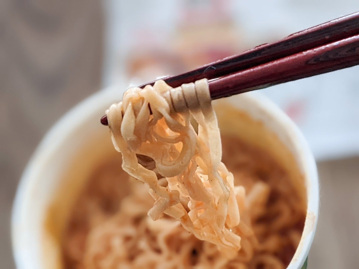 チリトマトヌードルプロの麺