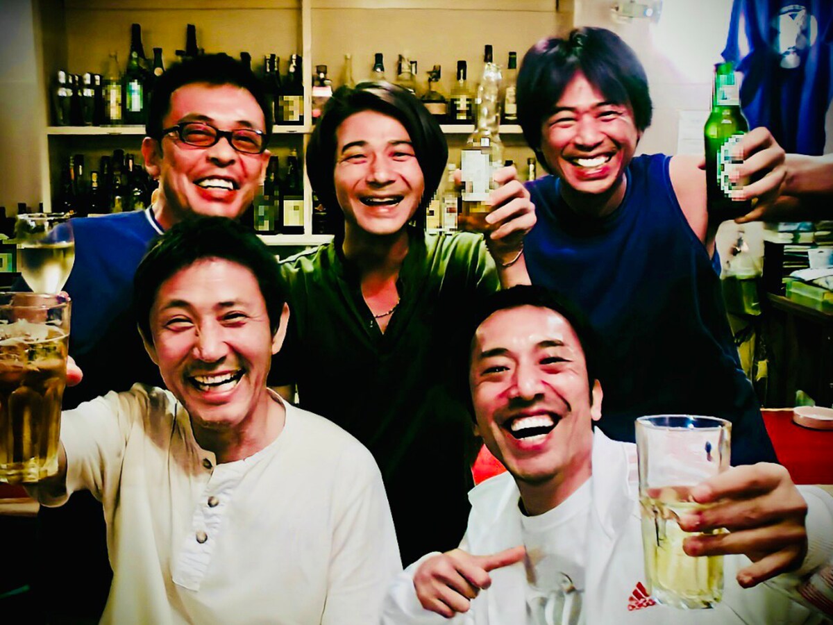 「みんな尊い」映画『Dr.コトー診療所』に出演する筧利夫、2006年の豪華すぎるオフショットを公開! - All About ニュース