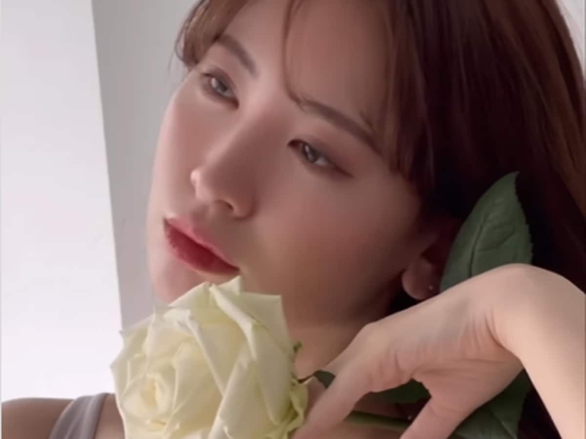 小嶋陽菜、大人セクシーなランジェリー姿で圧巻ボディ披露！ 「エロいなぁ」「男がみんな大好きな体」(2/2) - All About ニュース