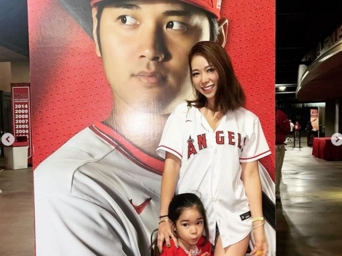 紅蘭、大谷翔平&娘とのレアな“スリーショット”公開! 「えぇ!?!可愛すぎる」「娘ちゃんはモデルさんみたい」(2/2) - All About ...