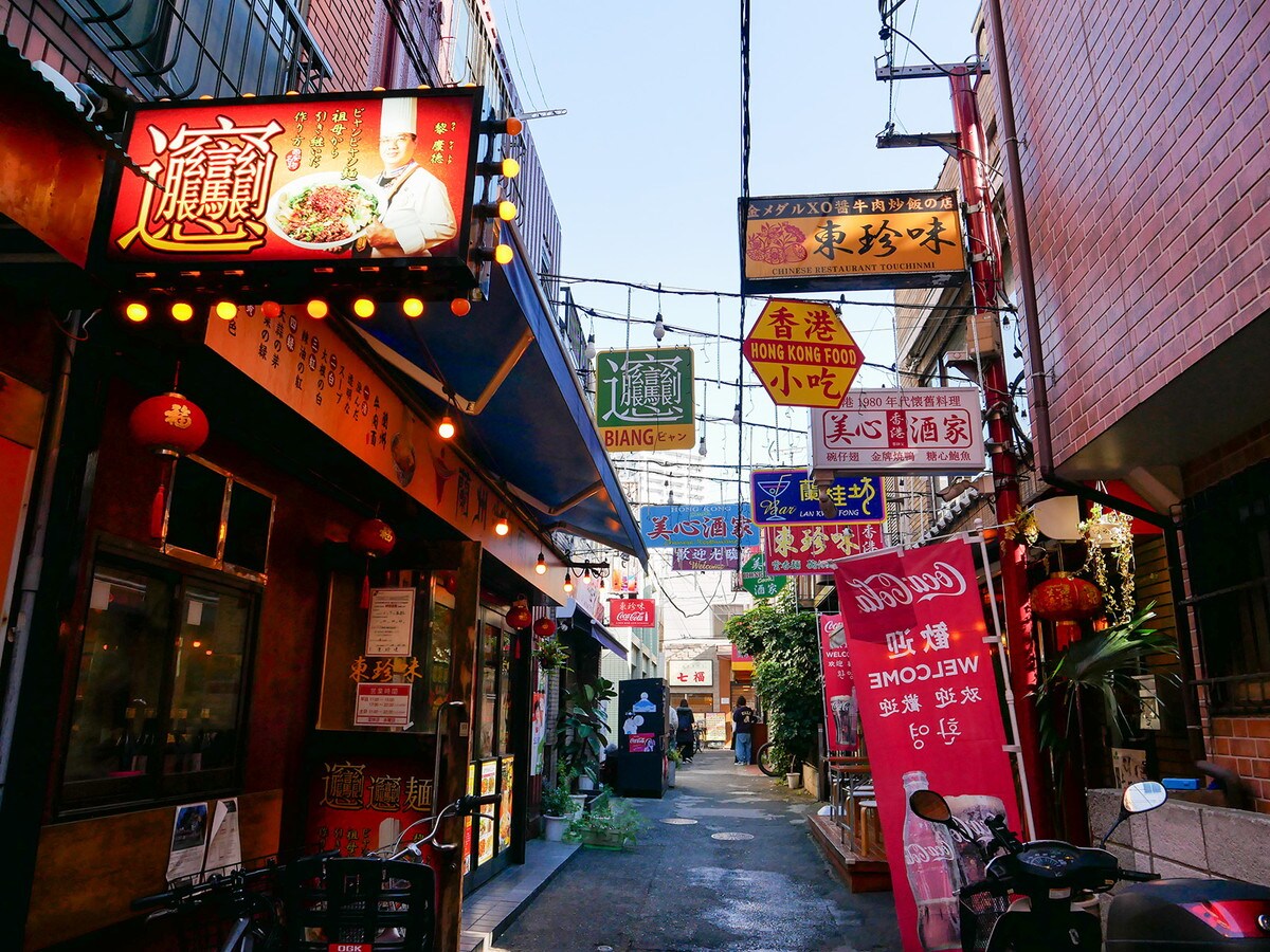 横浜中華街で路地裏のおいしいお店を探すのも楽しい！