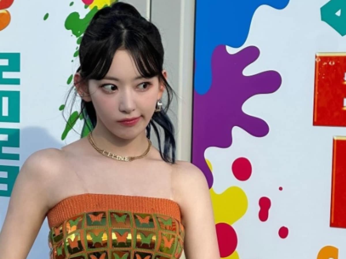 宮脇咲良、“完璧”スタイル際立つ肌見せ衣装姿に絶賛の声！ 「可愛い