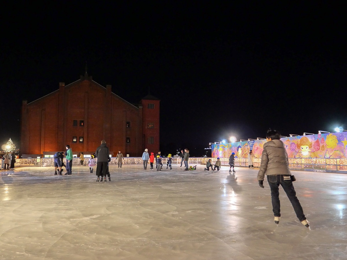 アートとアイススケートのコラボレーションが楽しめる「アートリンク in 横浜赤レンガ倉庫」