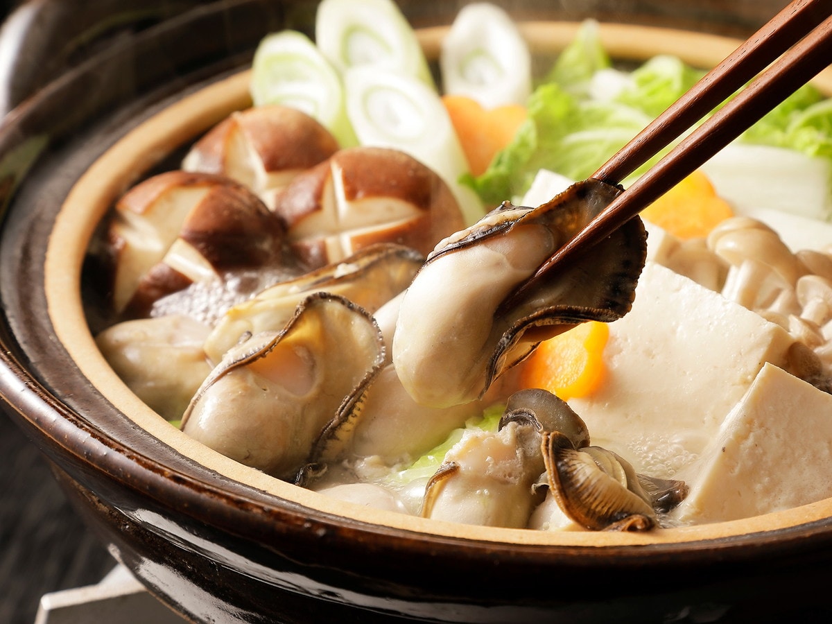広島のご当地鍋「牡蠣の土手鍋」