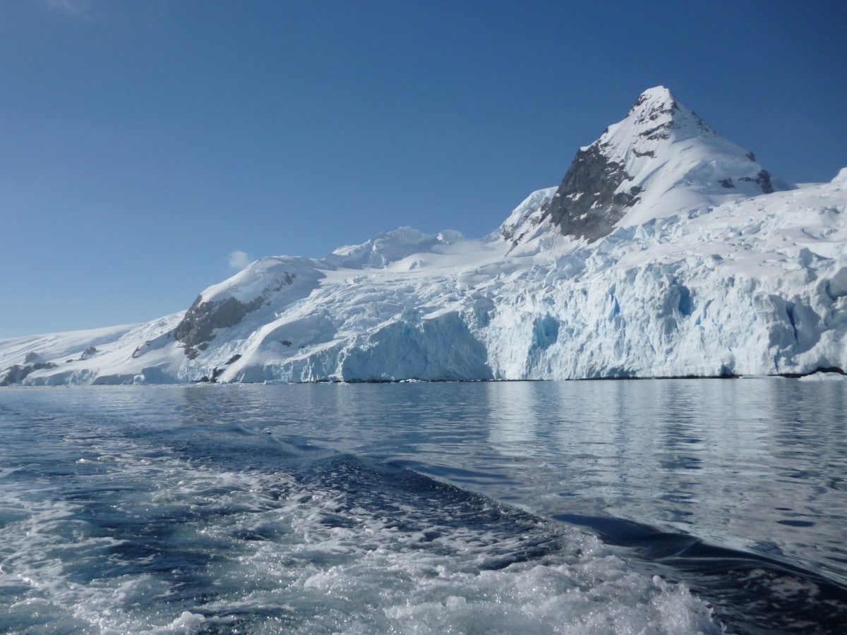 極寒の地・南極での暮らしとは？（出典：写真AC）