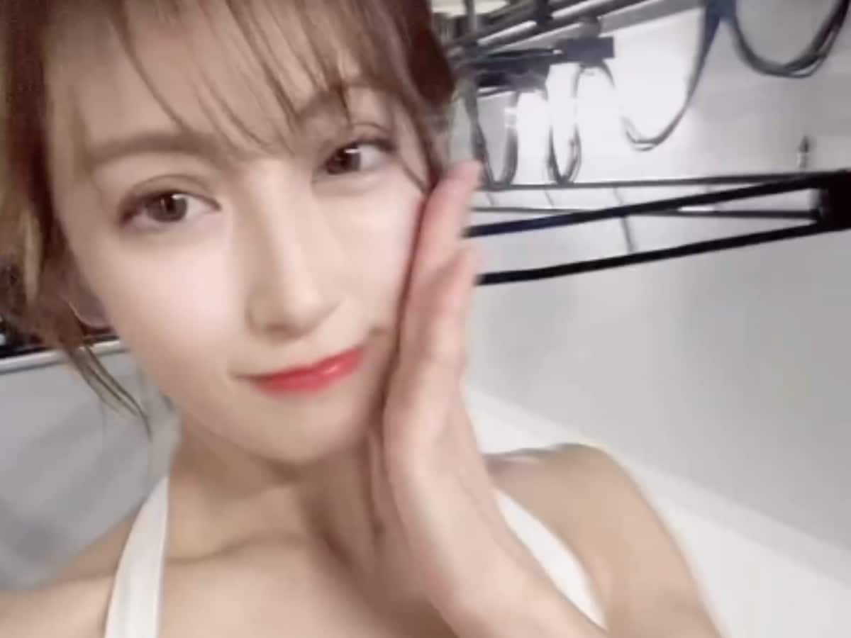 「谷間がやばい」熊田曜子、美乳あらわぴっちりドレス姿！ 「相変わらず恐ろしいくらいに綺麗だな」(2/2) - All About ニュース