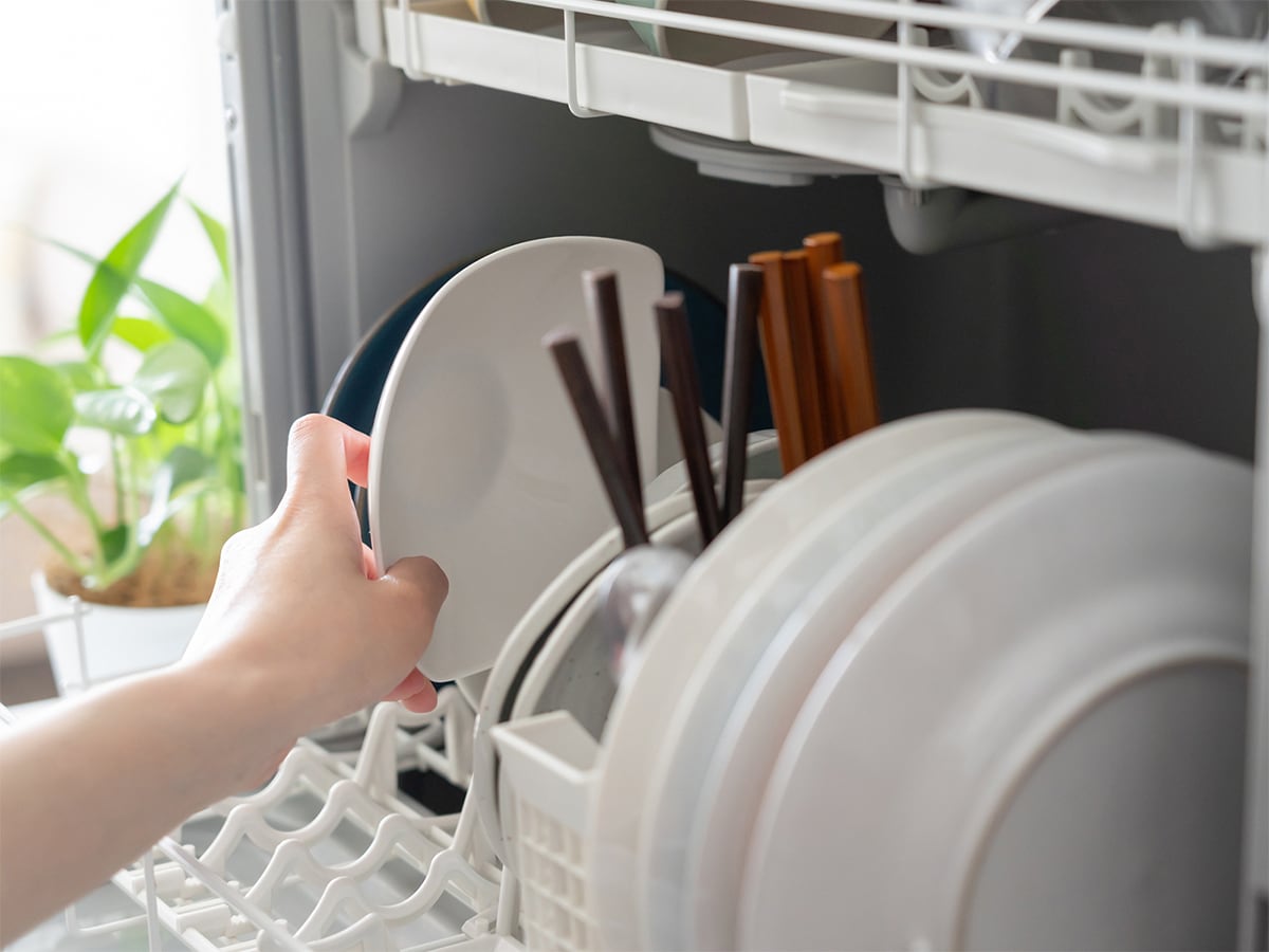 食洗機と手洗いだと、どちらがどれくらい節約になる？
