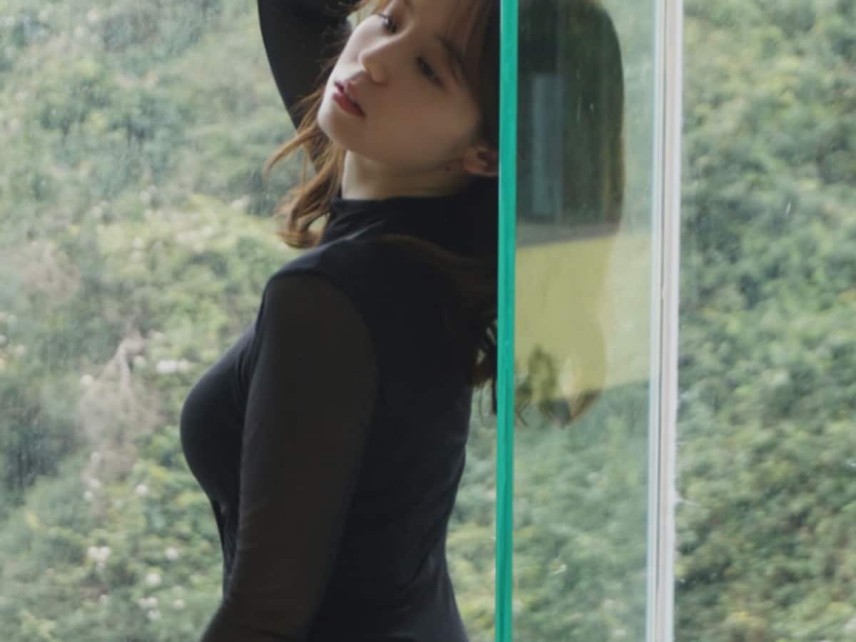 小池里奈、美尻あらわな写真集オフショットを公開！ 「絶品のお尻に見とれちゃうなぁ～」「美しい曲線美」(2/2) - All About ニュース