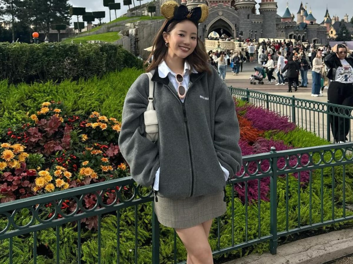 ビジュ天才」中町綾、念願のパリディズニーで美脚際立つ姿を披露